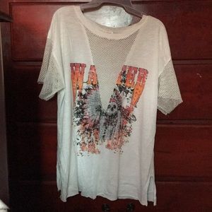 Fishnet sleeve white tee